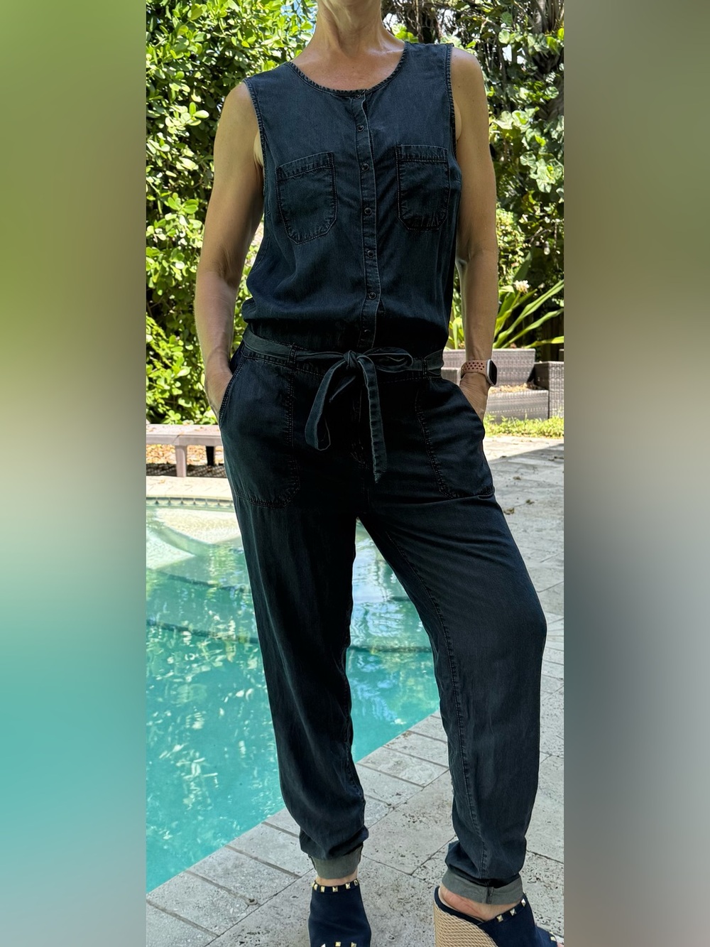 Love Ryan Sleeveless Button-Front Stonewash Denim Jumpsuit, M